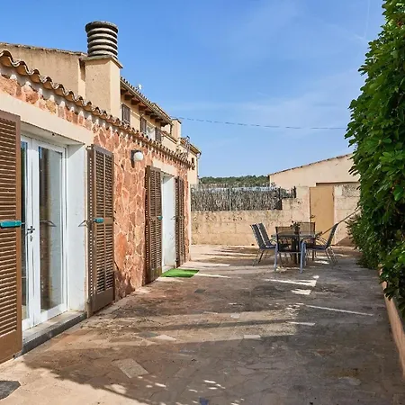 Hébergement de vacances Rustikale Mit Privatem Pool Ses Salines (Mallorca)